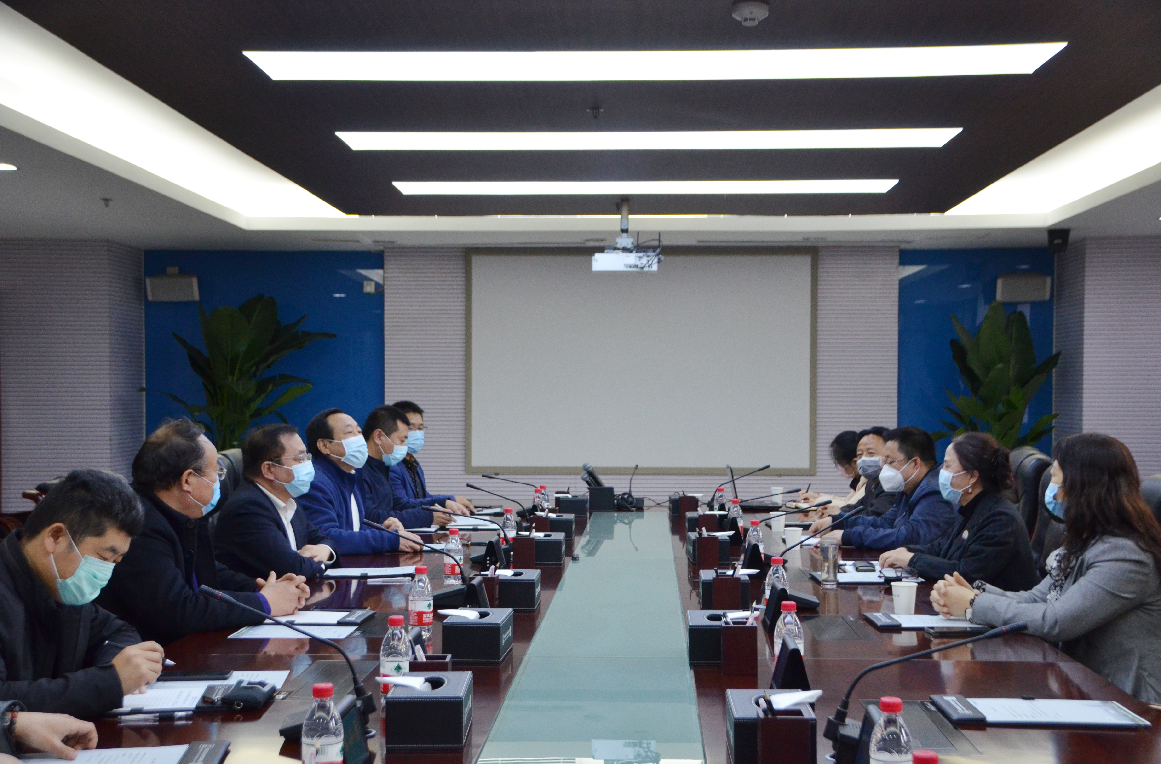 会议.jpg