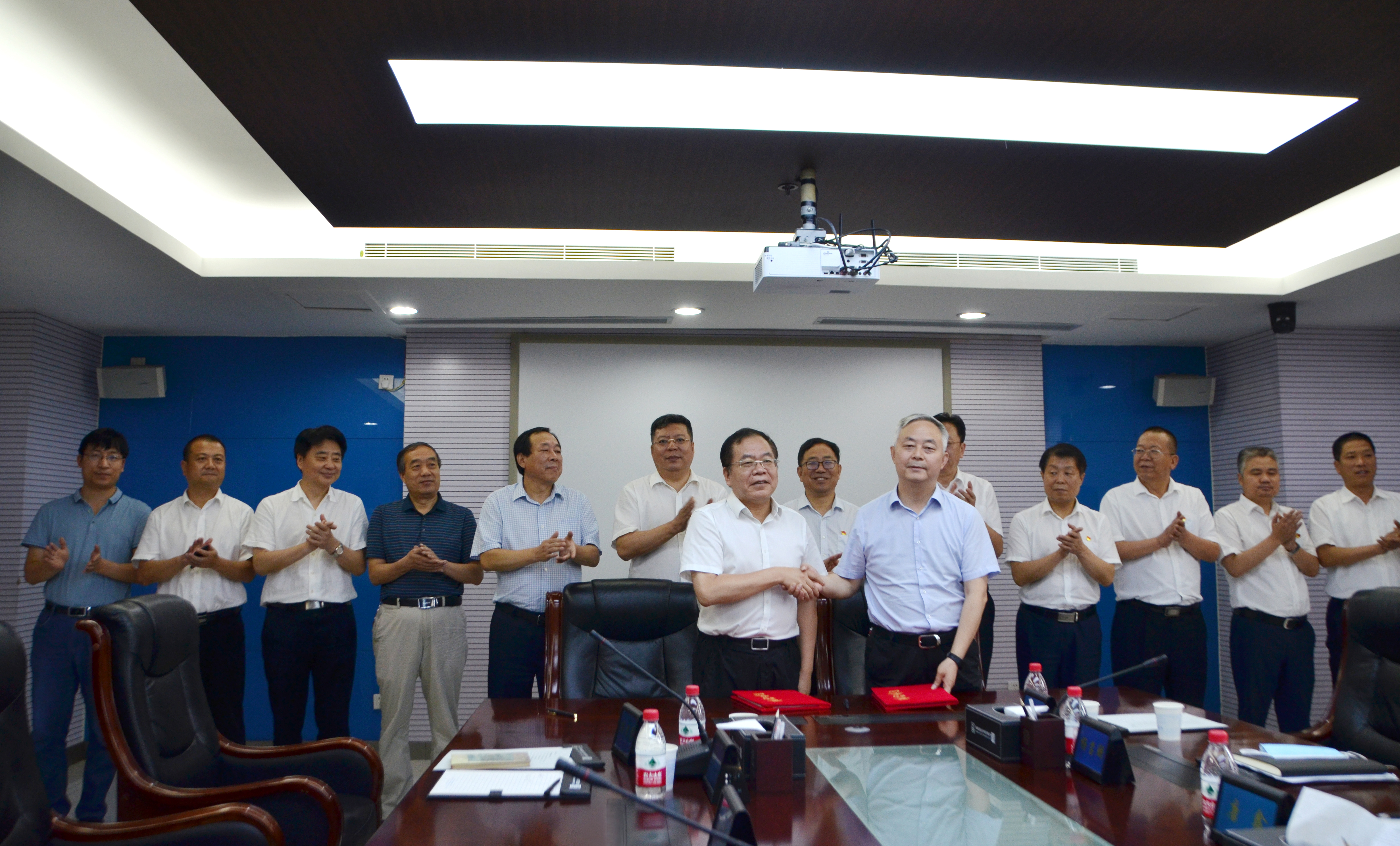 会议6.jpg 会议6.jpg